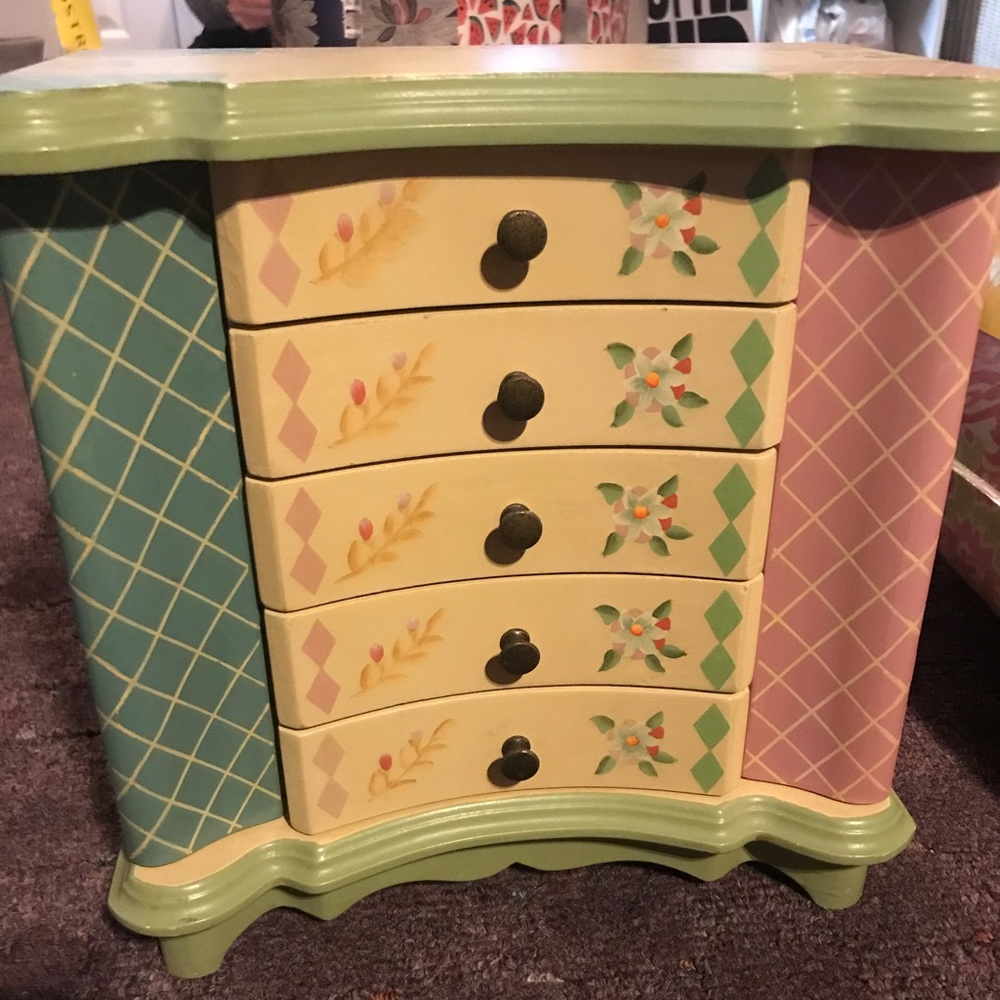 Classic Jewelry chest